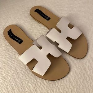Steve Madden White Sandals Flats
